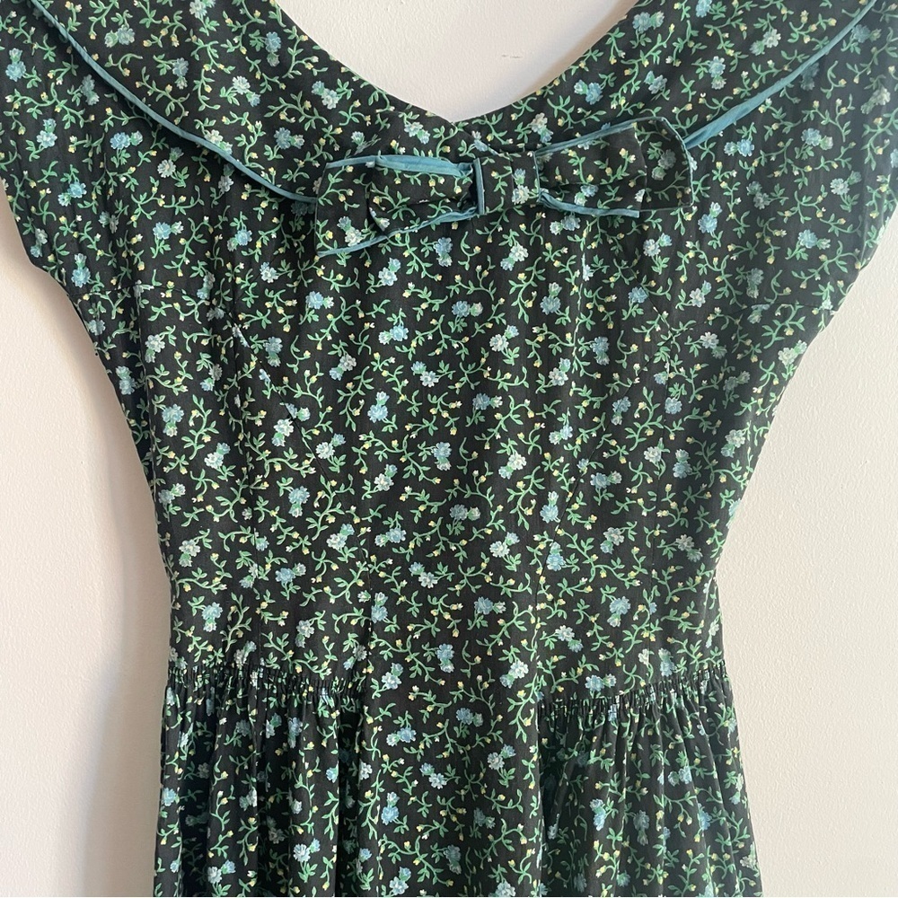 Vintage 1950s Handmade Fit & Flare Floral Dress - Picture 5 of 5